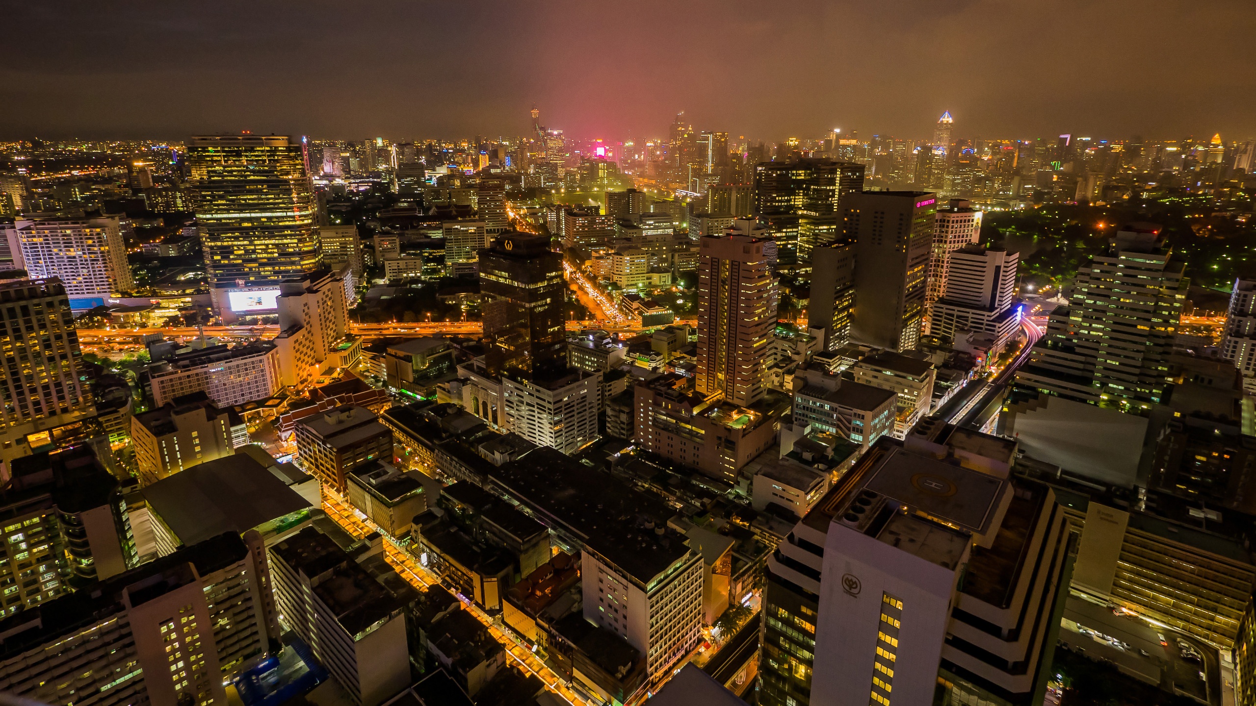 Бангкок вечером. Ночной Бангкок. Бангкок центр города. Ночной Бангкок центр. Столица Тайланда.
