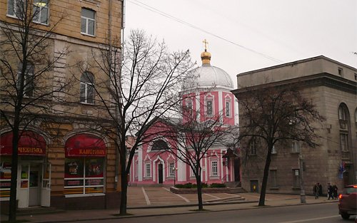 Розовый храм