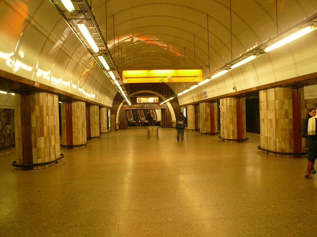 Метро в Праге