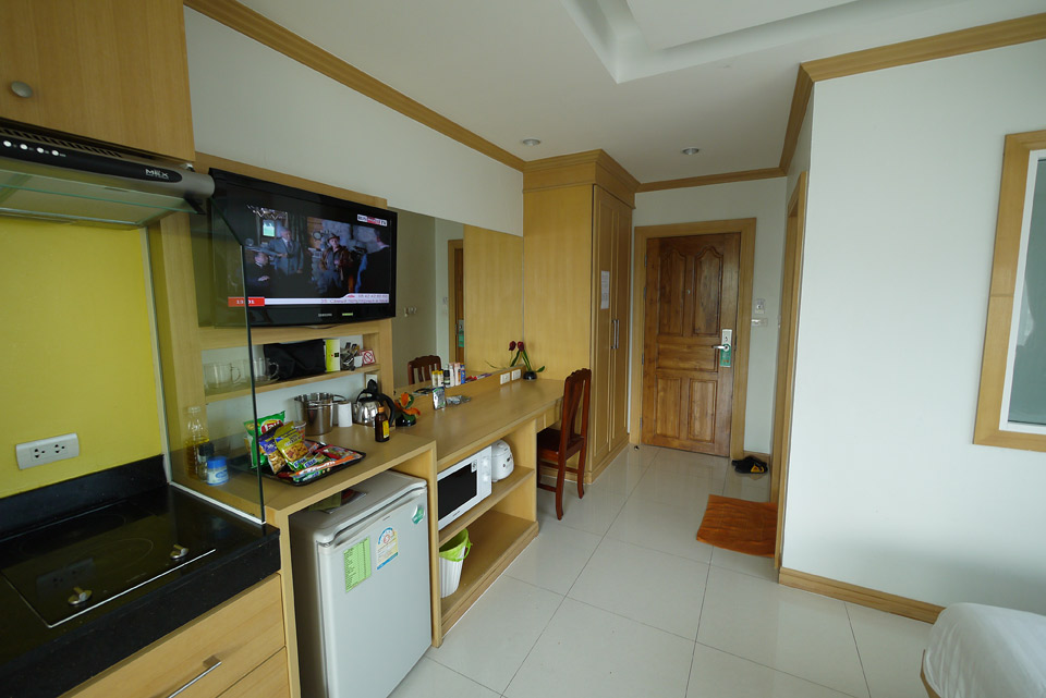 Green Harbor Hotel & Service Apartment