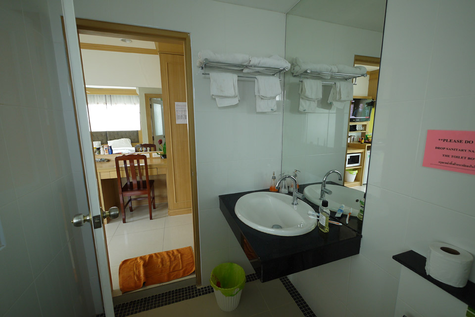 Green Harbor Hotel & Service Apartment