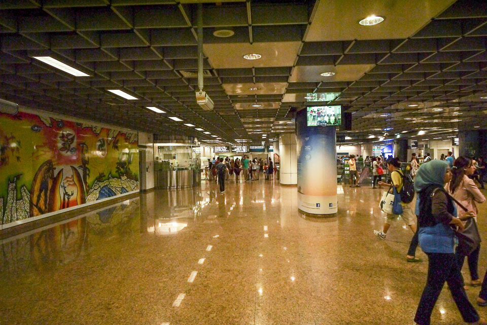 Метро в Сингапуре