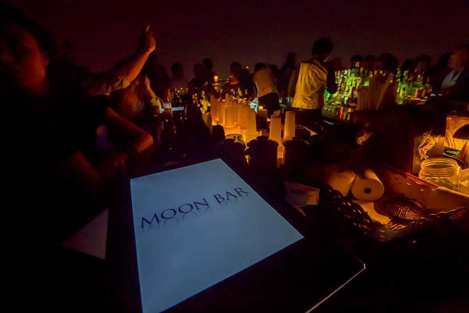 Moon Bar in Banyan Tree Hotel