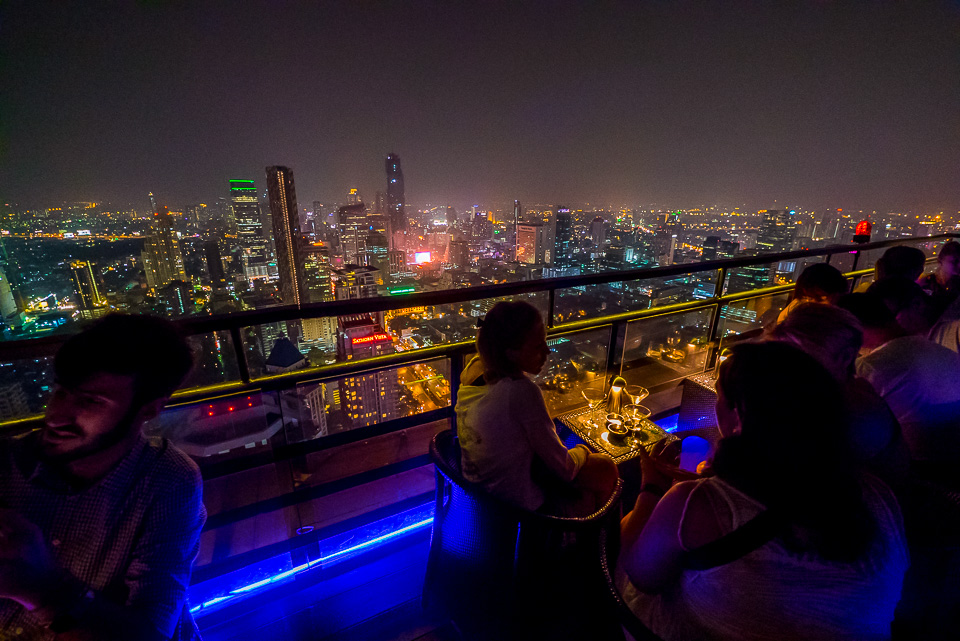 Moon Bar in Banyan Tree Hotel