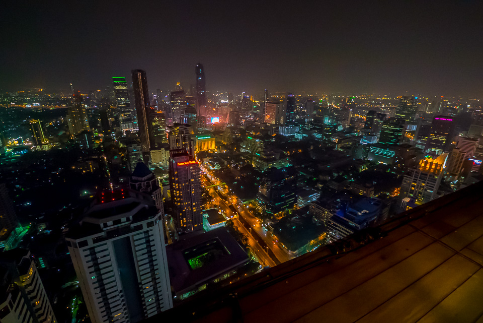 Moon Bar in Banyan Tree Hotel