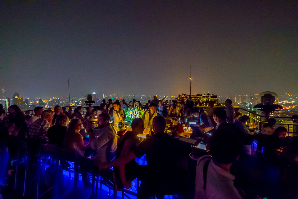 Moon Bar in Banyan Tree Hotel