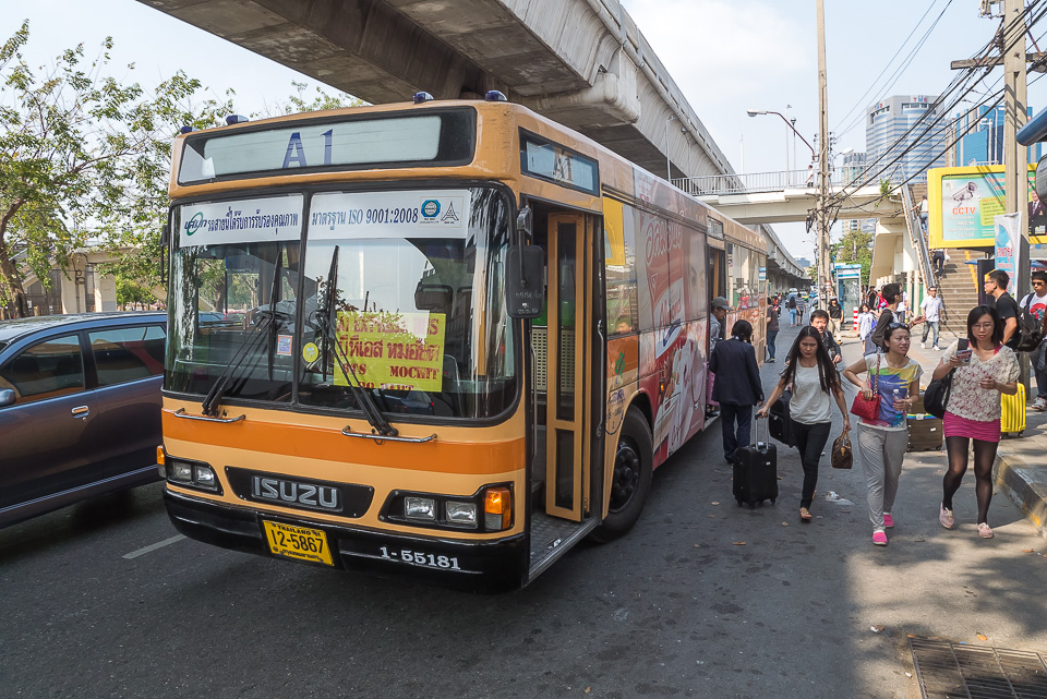 Из аэропорта Don Muang в Паттаю на автобусе