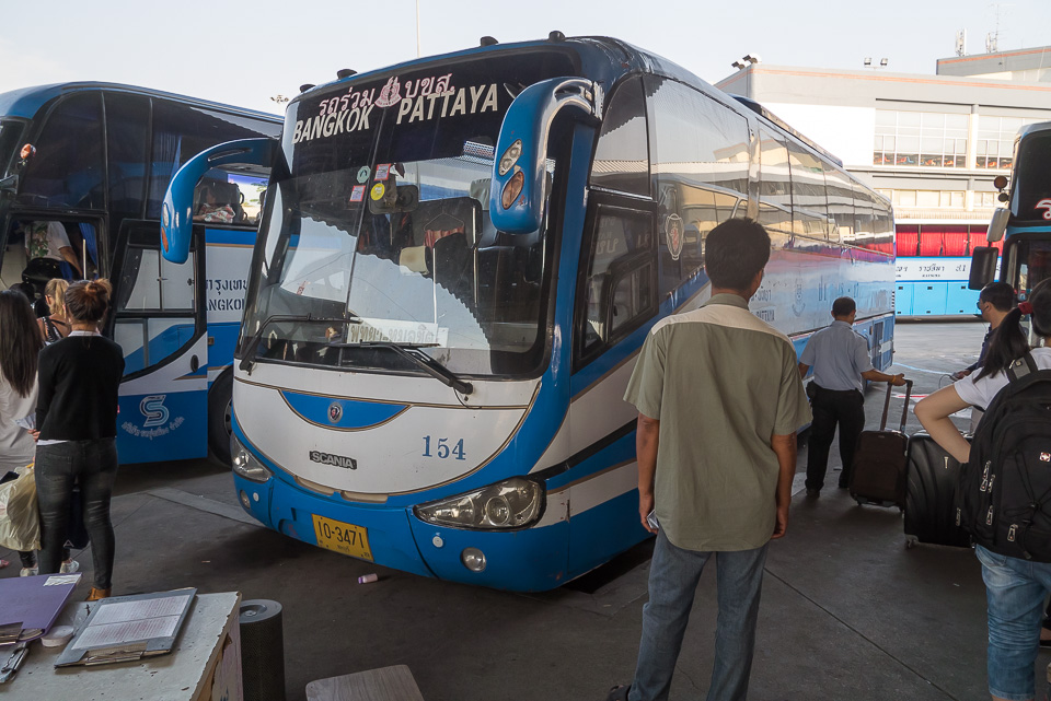 Из аэропорта Don Muang в Паттаю на автобусе