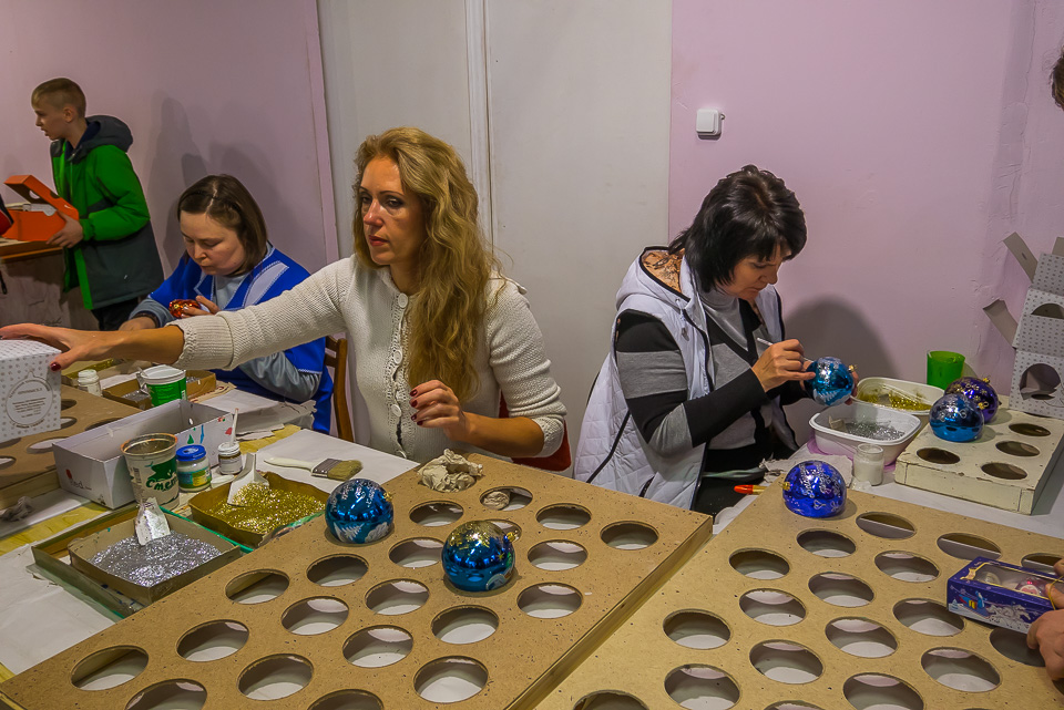 Новогодние игрушки в городе Карачев