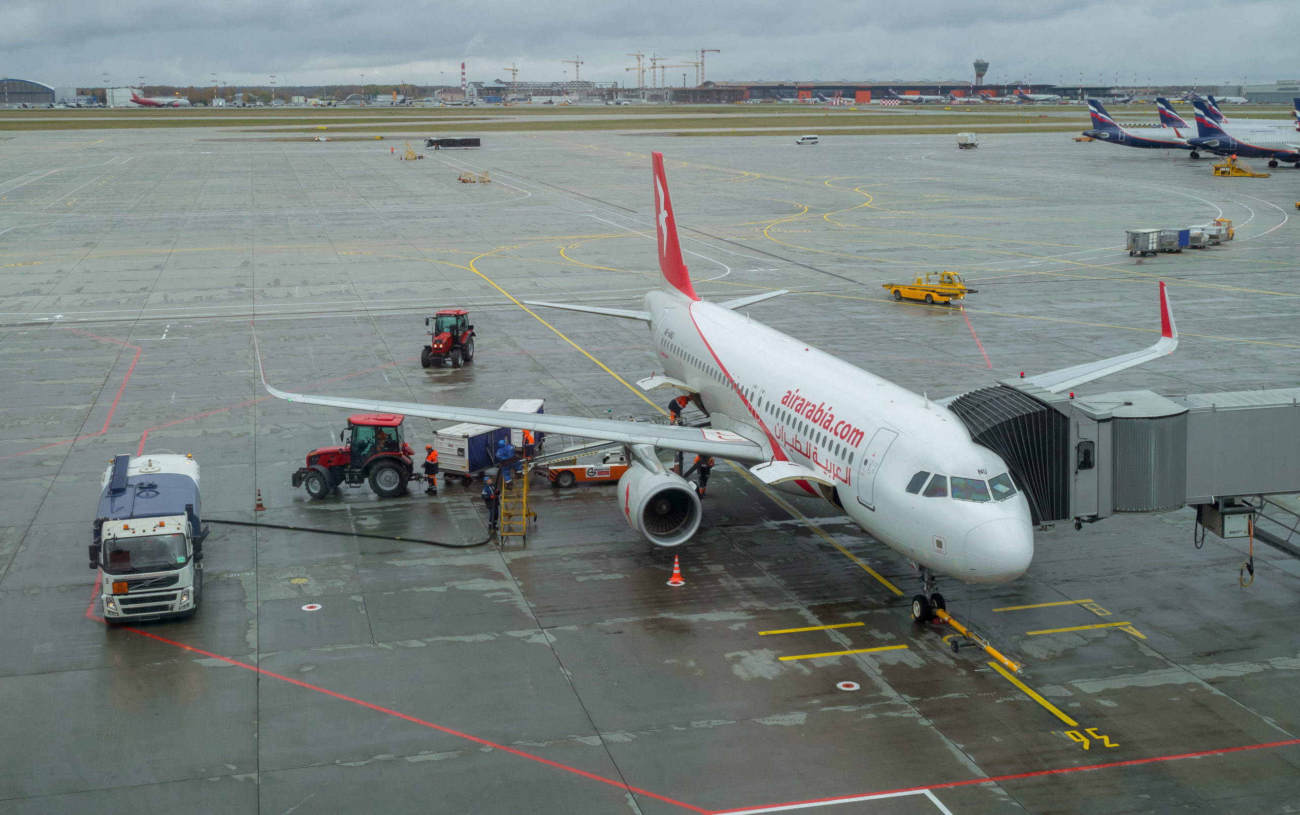 Авиакомпания Air Arabia и аэропорт в Шардже
